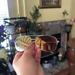 Liz Claiborne Elegant Brown Sunglasses